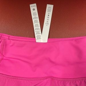 ⭐️Sonic pink New with tags Lululemon shorts⭐️